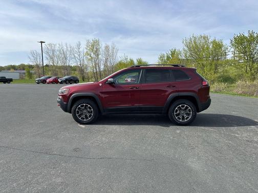 Velvet Red Pearlcoat 2020 Jeep Cherokee Trailhawk