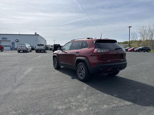 Velvet Red Pearlcoat 2020 Jeep Cherokee Trailhawk