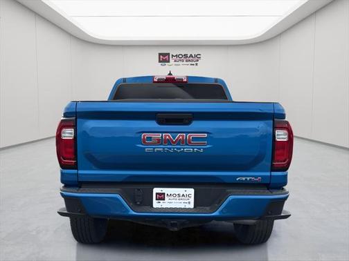 2024 GMC Canyon Base