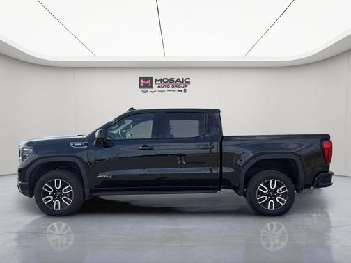 Onyx Black 2025 GMC Sierra 1500 AT4