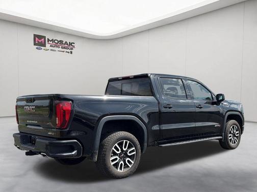 Onyx Black 2025 GMC Sierra 1500 AT4