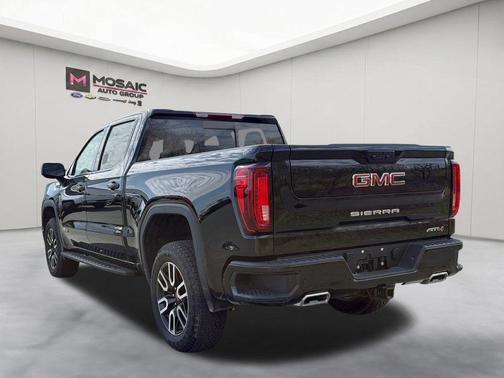 Onyx Black 2025 GMC Sierra 1500 AT4