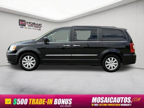 Brilliant Black Crystal Pearlcoat 2015 Chrysler Town & Country Touring