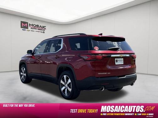 Radiant Red Tintcoat 2023 Chevrolet Traverse LT Leather