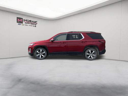 Radiant Red Tintcoat 2023 Chevrolet Traverse LT Leather