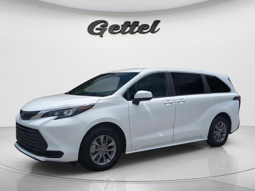 Ice 2025 Toyota Sienna LE