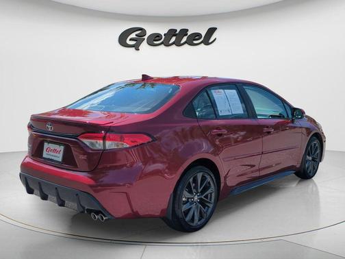 Pearl 2024 Toyota Corolla SE