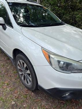 Crystal White Pearl 2015 Subaru Outback 2.5i Limited