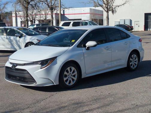 2025 Toyota Corolla LE