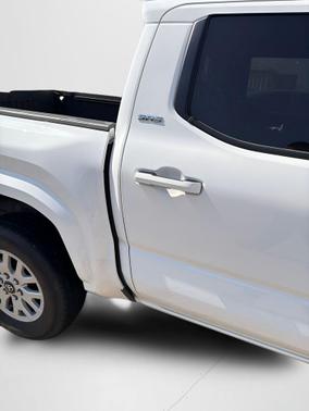 Ice Cap 2024 Toyota Tacoma SR5