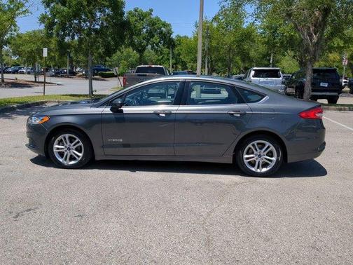 2018 Ford Fusion Hybrid SE