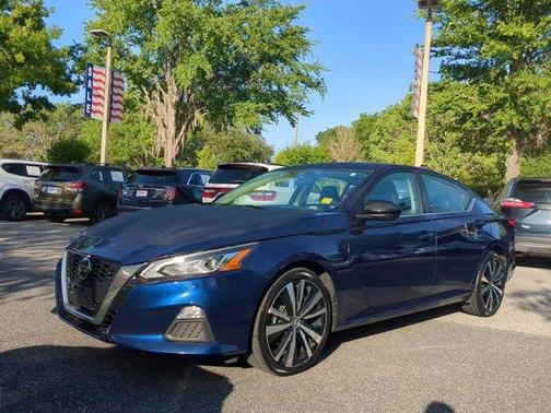 2022 Nissan Altima 2.5 SR