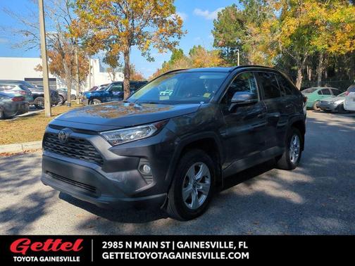 2020 Toyota RAV4 XLE