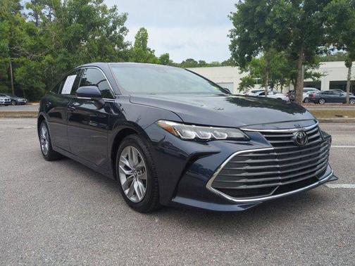 2019 Toyota Avalon XLE
