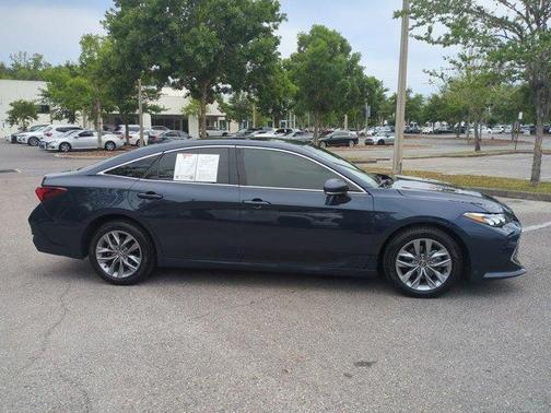 2019 Toyota Avalon XLE