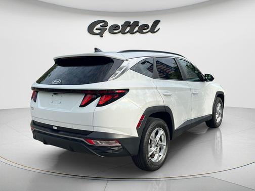 White Pearl 2024 Hyundai TUCSON SEL