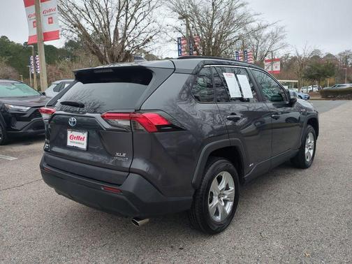 2021 Toyota RAV4 Hybrid XLE