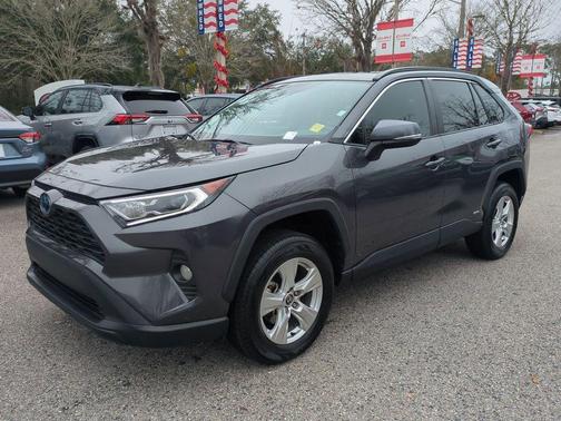2021 Toyota RAV4 Hybrid XLE