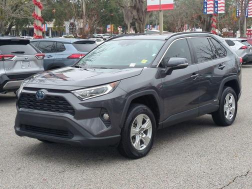 2021 Toyota RAV4 Hybrid XLE
