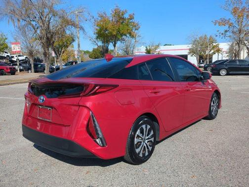 2022 Toyota Prius Prime LE