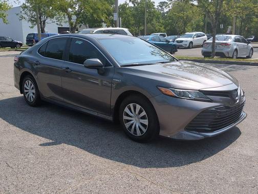 2019 Toyota Camry Hybrid LE