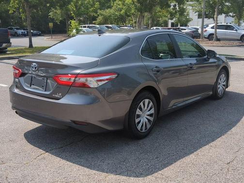 2019 Toyota Camry Hybrid LE