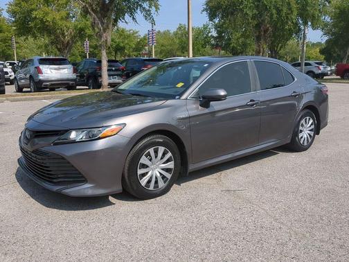 2019 Toyota Camry Hybrid LE