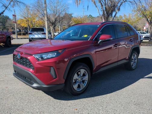 2022 Toyota RAV4 Hybrid LE