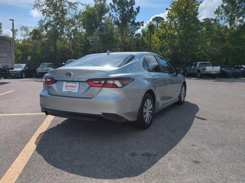 2021 Toyota Camry Hybrid LE