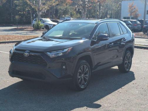 2022 Toyota RAV4 Hybrid XLE Premium