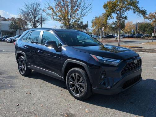 2022 Toyota RAV4 Hybrid XLE Premium