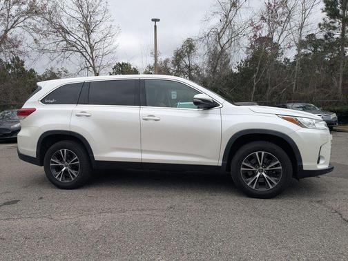 2019 Toyota Highlander LE Plus