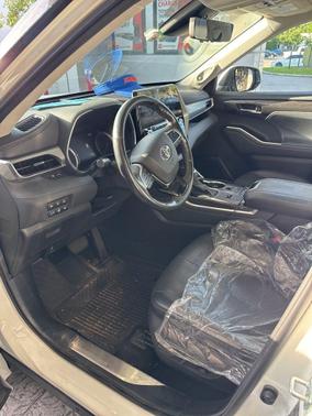 Blizzard Pearl 2021 Toyota Highlander Hybrid Platinum