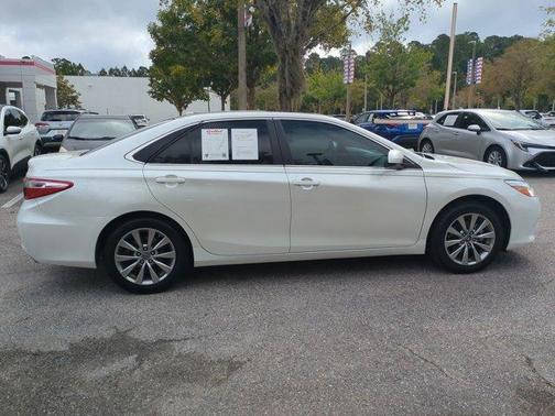2016 Toyota Camry XLE