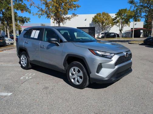 2023 Toyota RAV4 LE