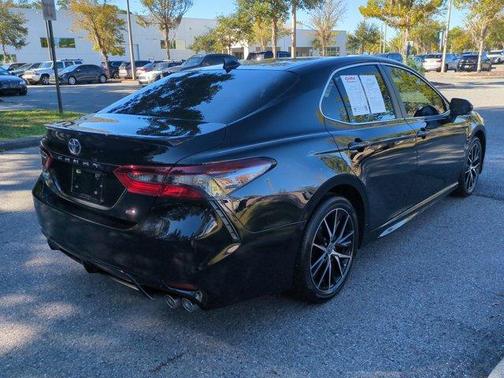 2024 Toyota Camry SE