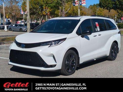 2025 Toyota Sienna XSE 7 Passenger