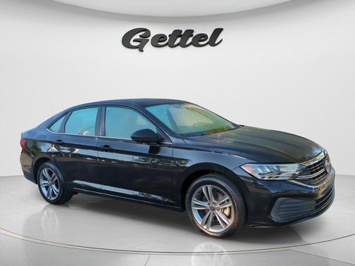 Deep Black Pearl Effect 2024 Volkswagen Jetta 1.5T SE