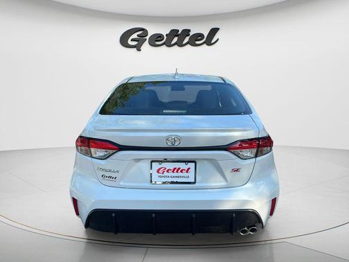 Pearl 2026 Toyota Corolla SE