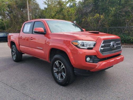 2017 Toyota Tacoma SR