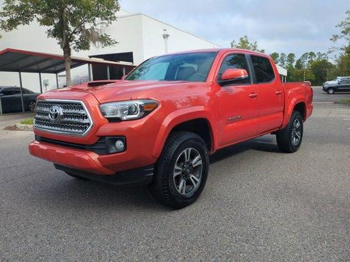 2017 Toyota Tacoma SR
