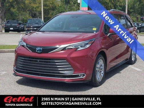 2023 Toyota Sienna Platinum 7 passenger