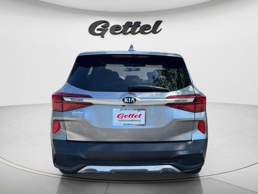 Steel Gray 2021 Kia Seltos LX