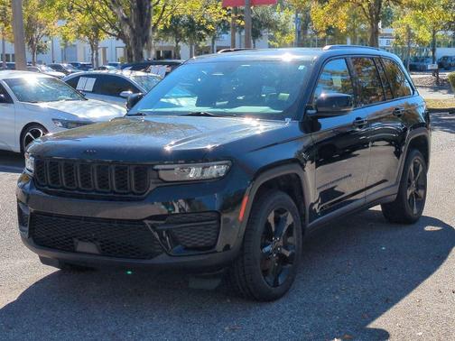 2023 Jeep Grand Cherokee Altitude