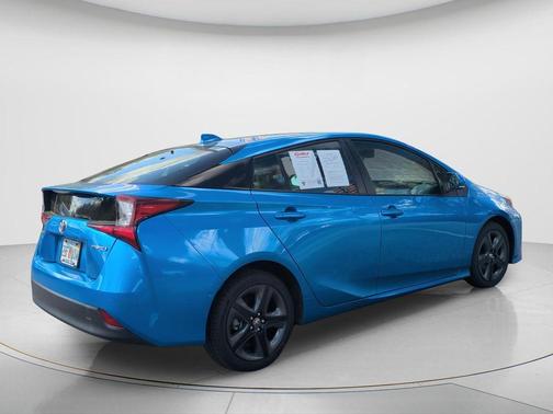 2022 Toyota Prius L