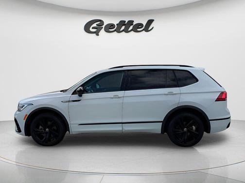 Opal White Pearl Effect 2023 Volkswagen Tiguan 2.0T SE R-Line Black