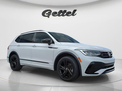 Opal White Pearl Effect 2023 Volkswagen Tiguan 2.0T SE R-Line Black