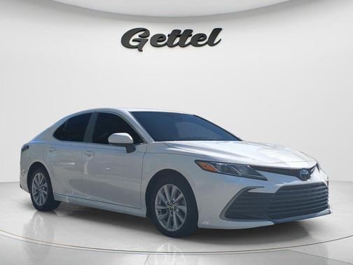 White 2022 Toyota Camry LE