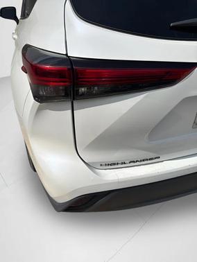 2021 Toyota Highlander L