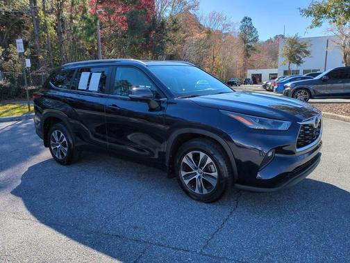 2024 Toyota Highlander XLE